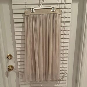 Elegant Cream Pleated Skirt